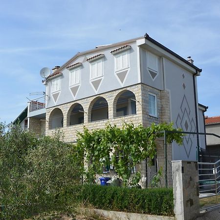 Apartments Petar & Anka Biograd Na Moru Esterno foto